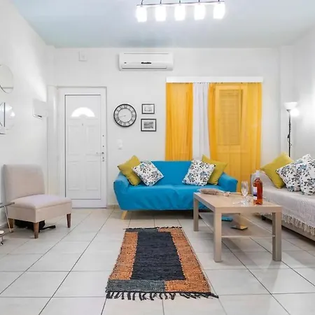 Cozy Corner Near Centre Apartment Bendevis